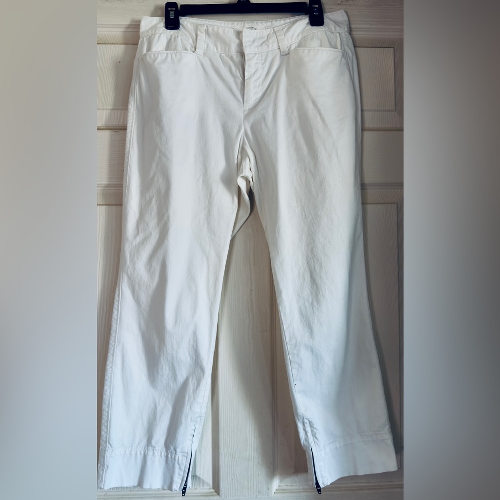 EUC LOFT Marisa Women's White Chinos with Zipper Detail‎ Size 6